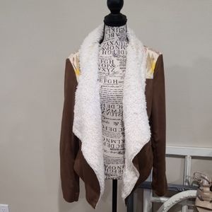 Judith March Women SZ S.‎ Faux Suade  Southwestern Boho jacket w/ Shearling